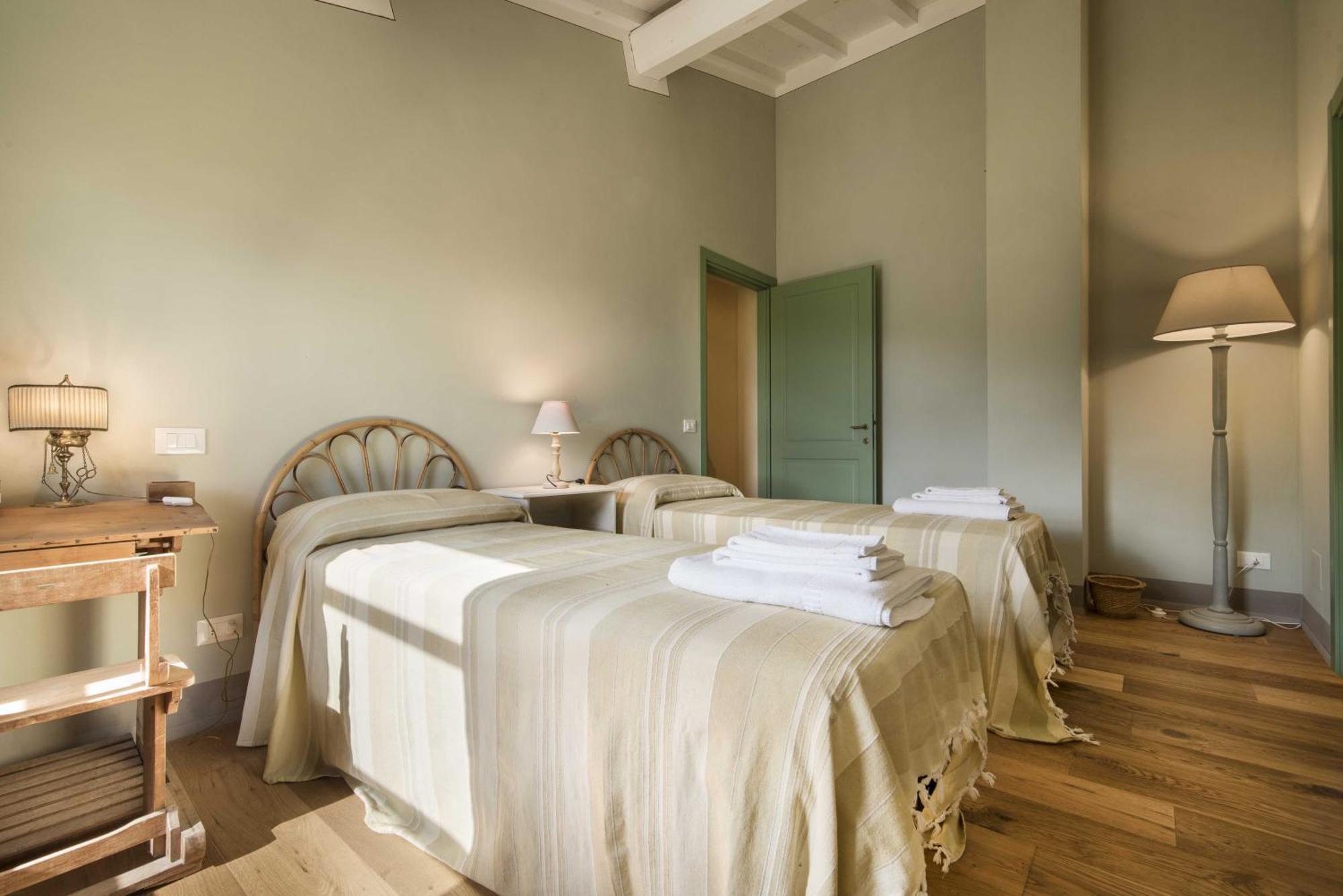 Borgo Di Camporsevoli Villa Exteriör bild